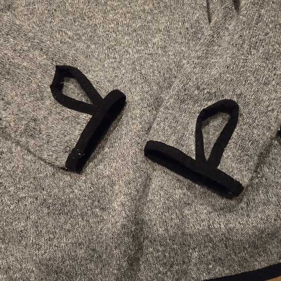 Old Navy Active hooded sweatshirt gray black misses size medium EUC - Picture 7 of 9